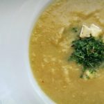 Zupa krem selerowo – porowa ze świeżą rzeżuchą