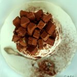 Kakaowo-śmietankowy królewski torcik bezowy